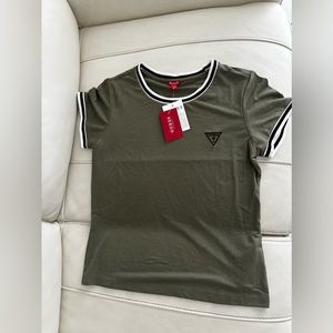 Guess tshirt